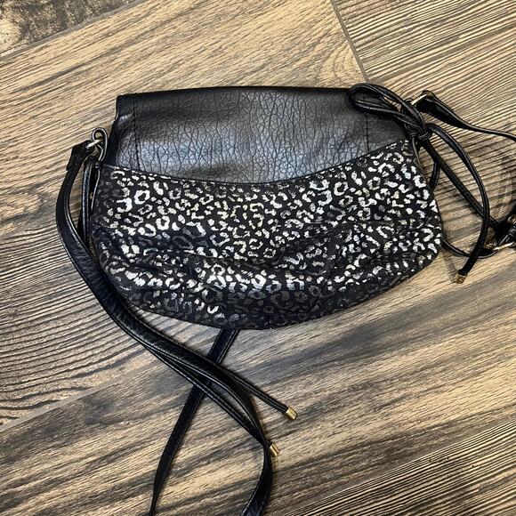 Juicy Couture Leopard Print Crossbody Bag - Picture 2 of 8